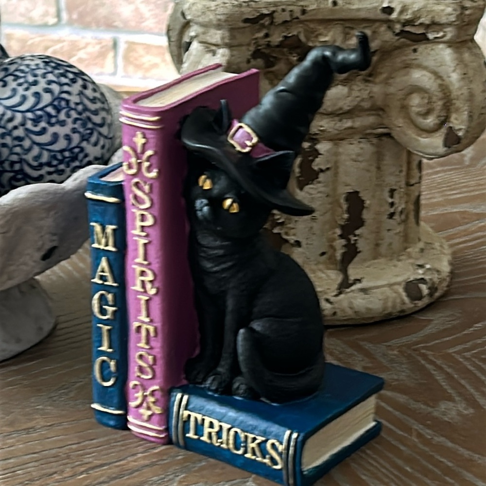 NEW! Vintage Inspired Gothic Witch Black Cat Halloween Faux Spell Book Stack